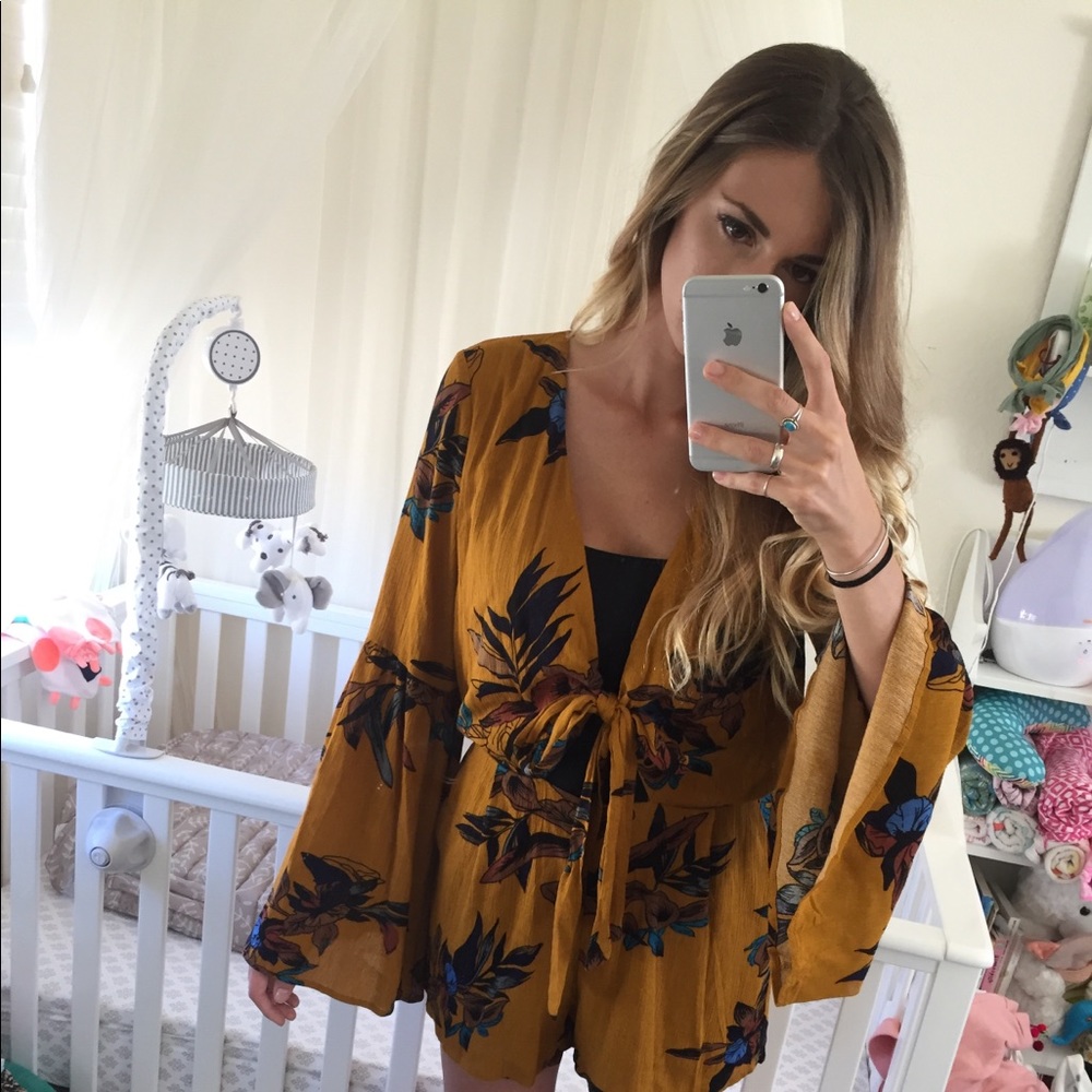 Flare armed romper